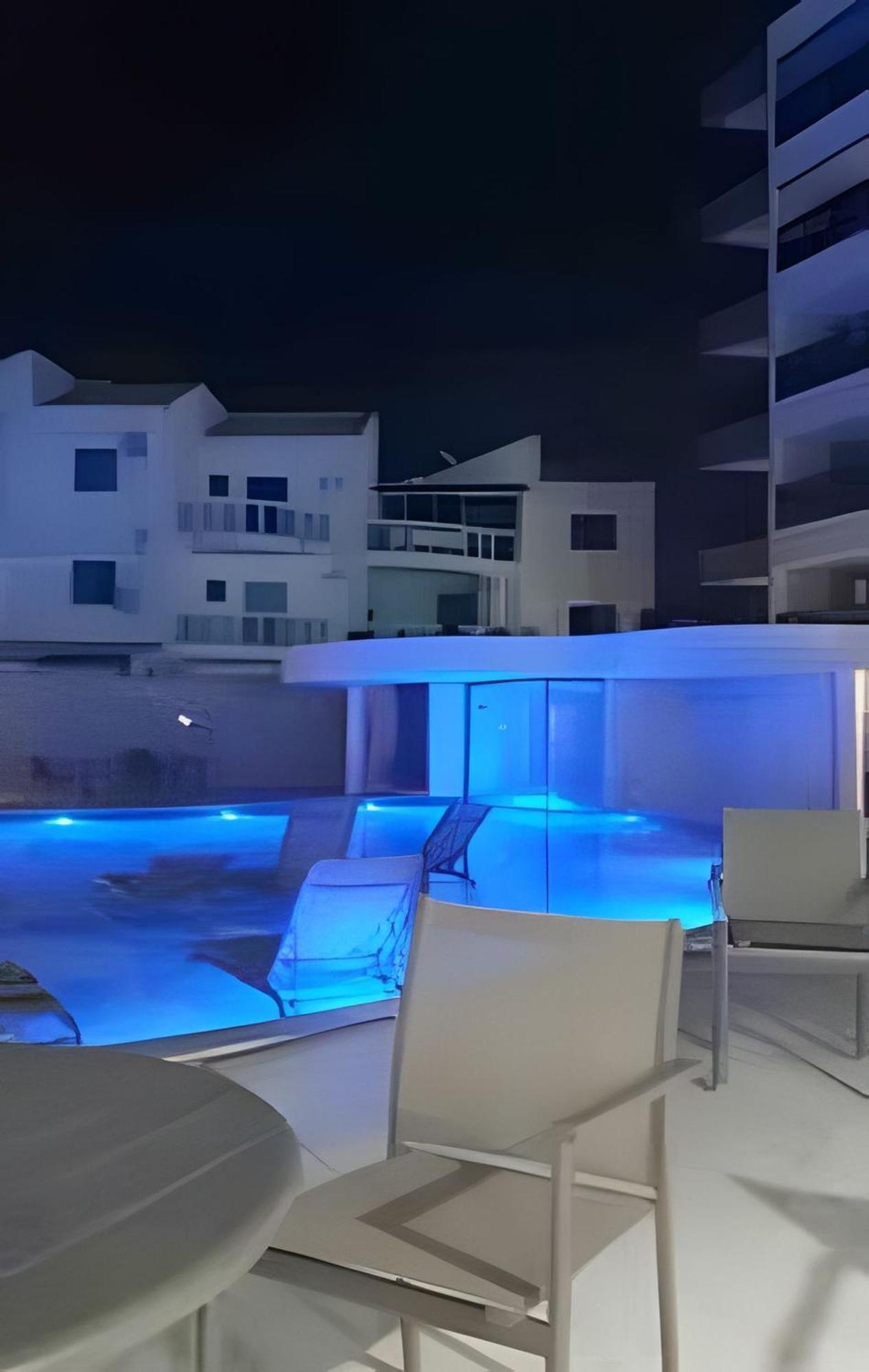 Apartamentos De 2 Quartos Com Piscina Na Praia Dos Anjos Arraial do Cabo Eksteriør billede